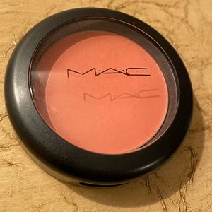 MAC Blush in Peaches